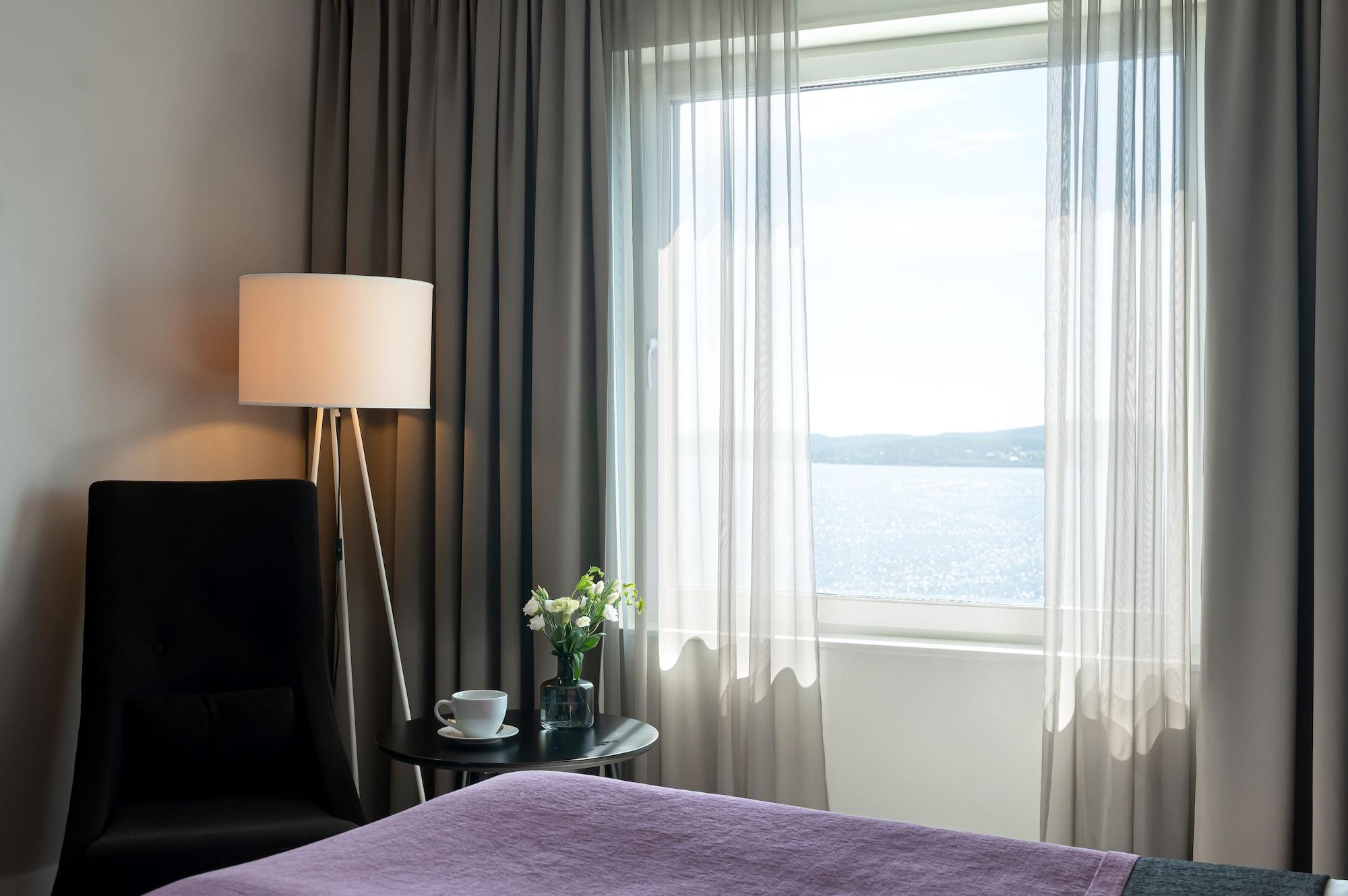 Hotel Elite Plaza Oernskoeldsvik Esterno foto